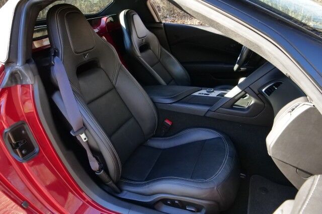 2014 Chevrolet Corvette Stingray Convertible 2LT / 6.2L V8 / Performance Exhaust! High Point NC