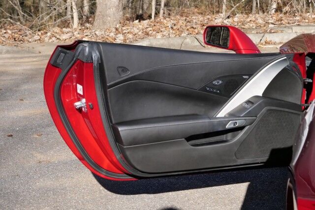 2014 Chevrolet Corvette Stingray Convertible 2LT / 6.2L V8 / Performance Exhaust! High Point NC