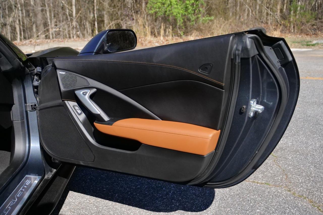 2014 Chevrolet Corvette Stingray Z51 2LT / Ground Effects / Performance Exhaust! Lincolnton NC