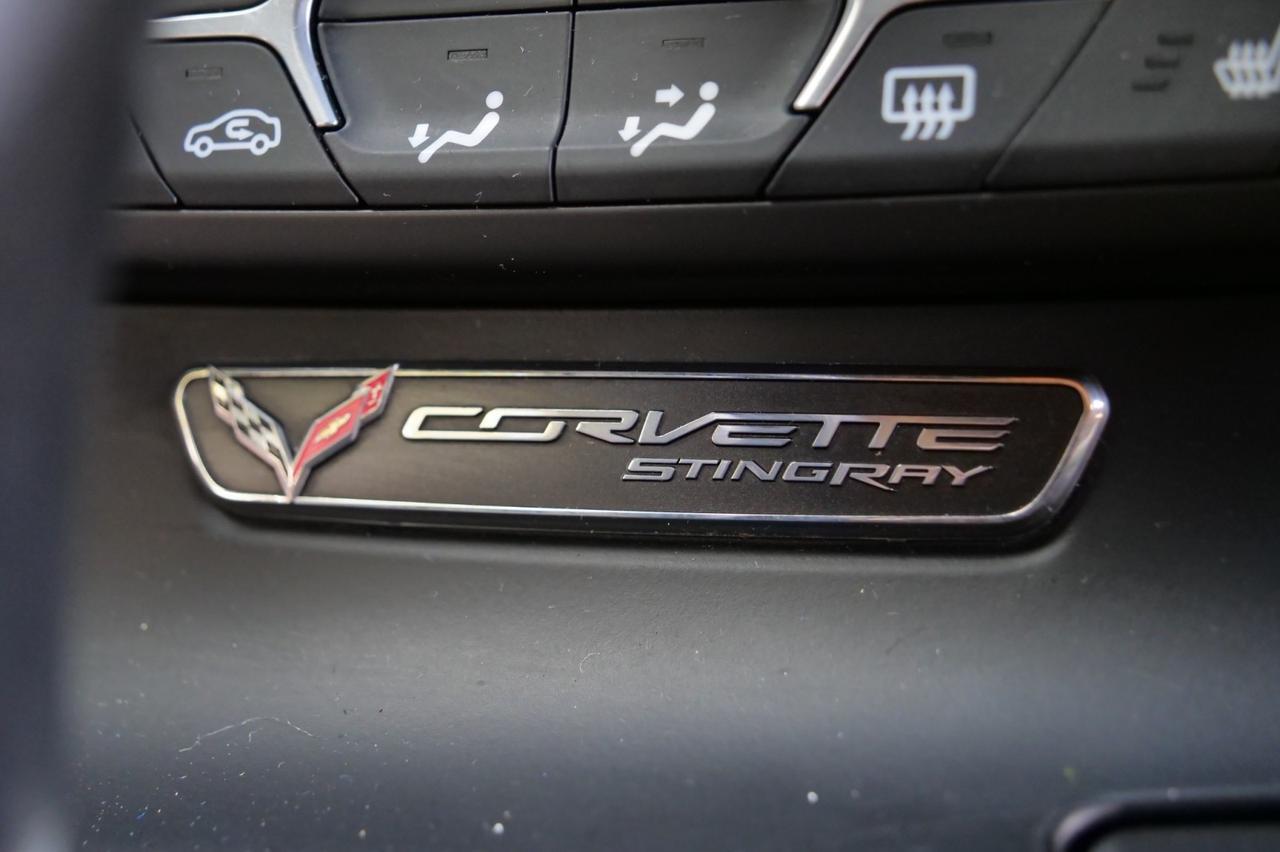 2014 Chevrolet Corvette Stingray Z51 3LT Convertible photo 14