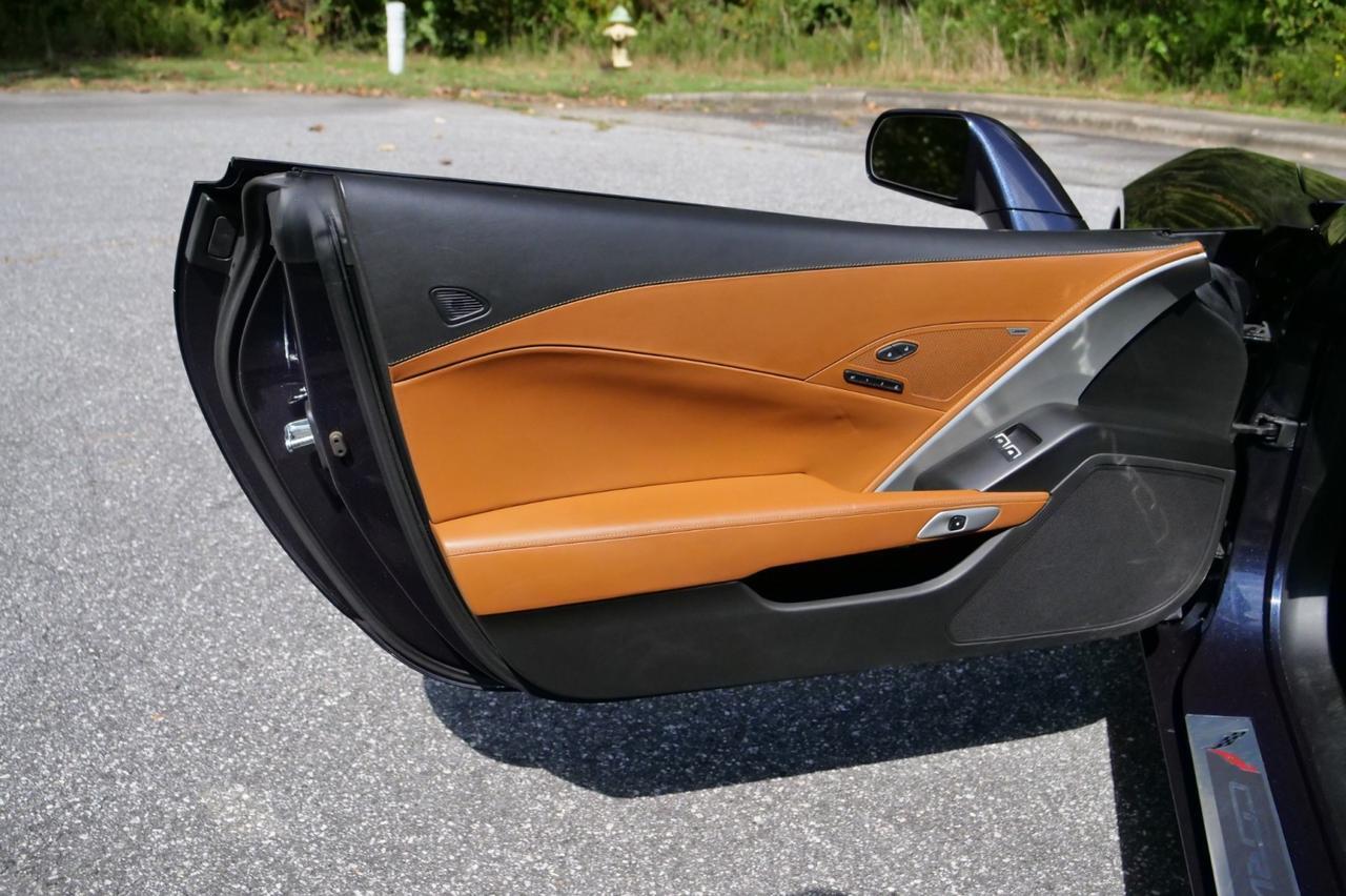 2014 Chevrolet Corvette Stingray Z51 3LT Convertible photo 26