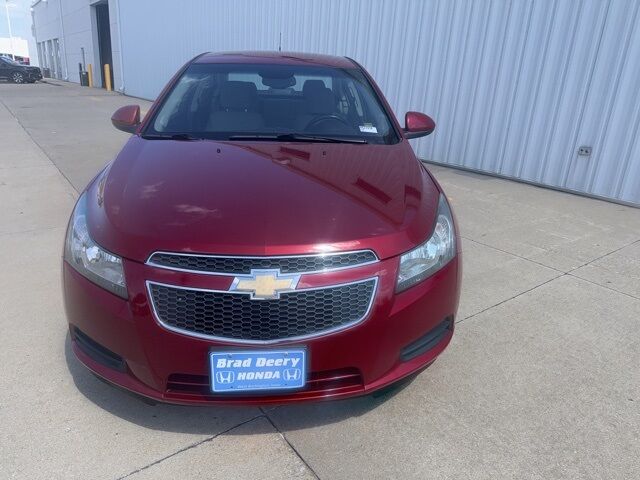 2014 Chevrolet Cruze photo 3