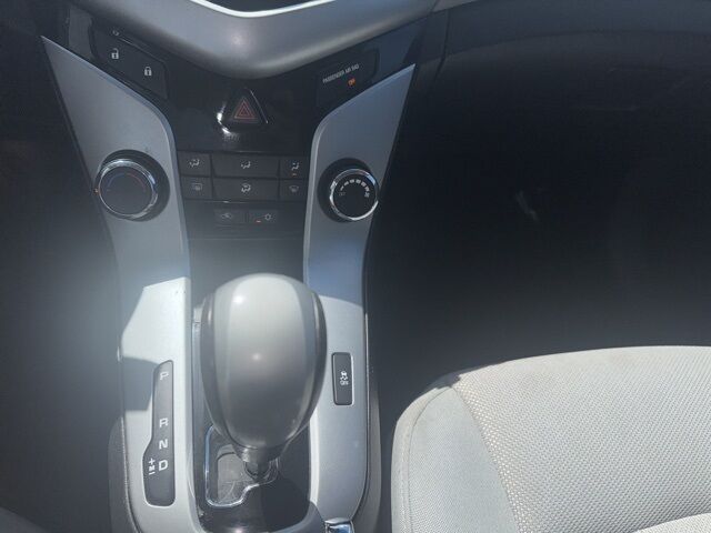 2014 Chevrolet Cruze photo 21
