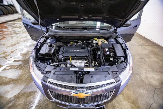 2014 Chevrolet Cruze 2LS Red Deer AB