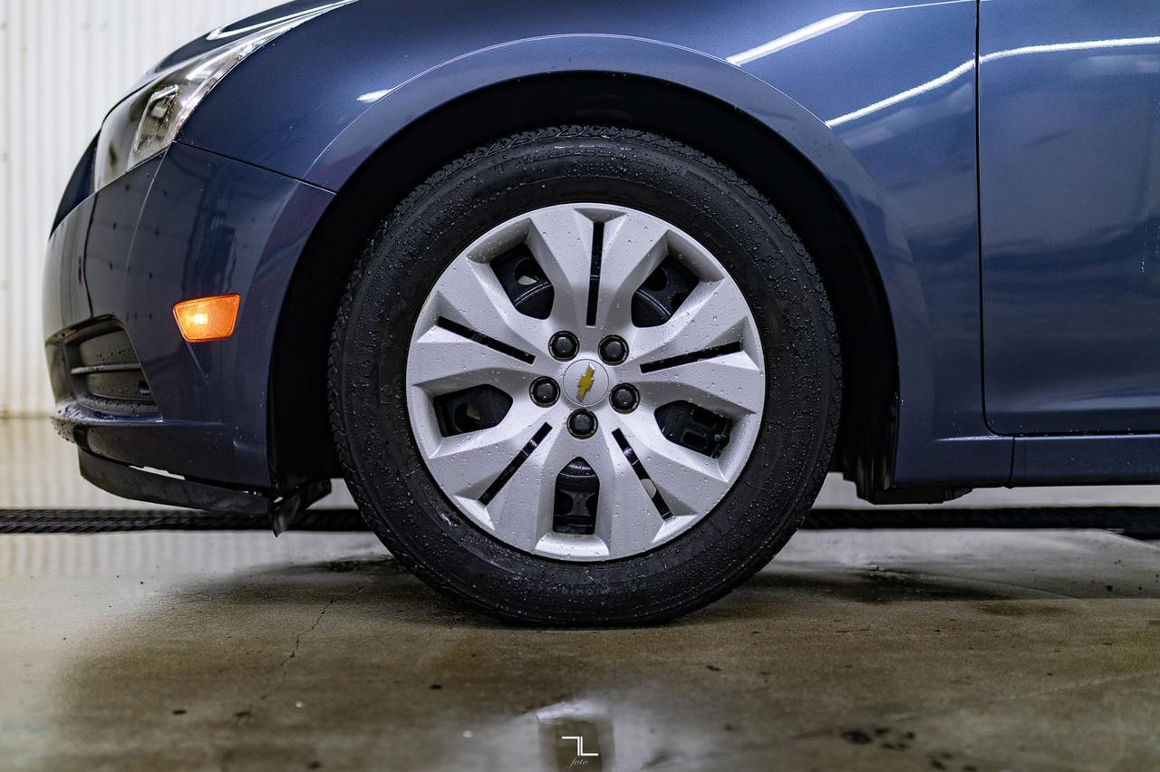 2014 Chevrolet Cruze 2LS Red Deer AB