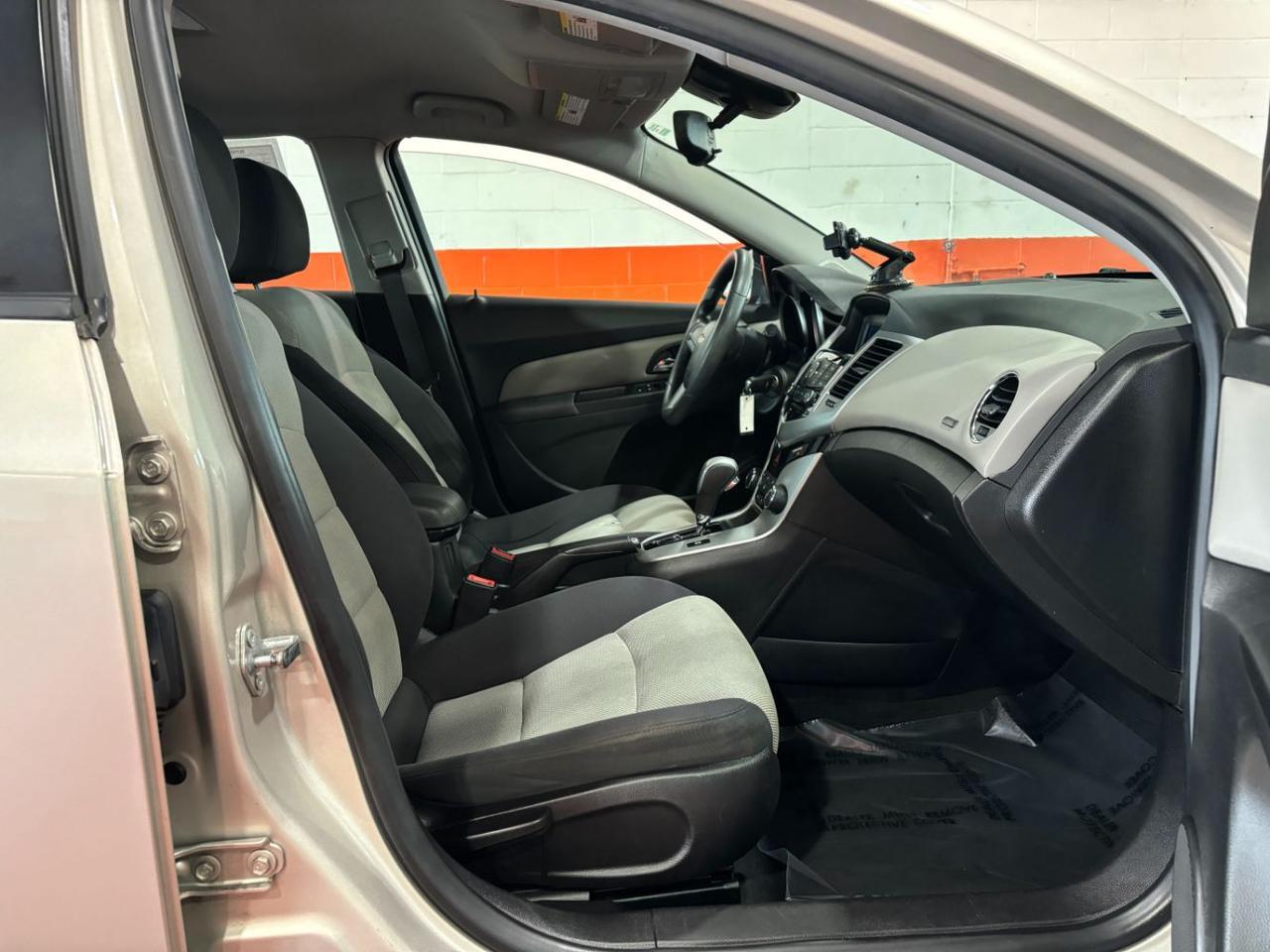 2014 Chevrolet Cruze LS Auto Franklin OH