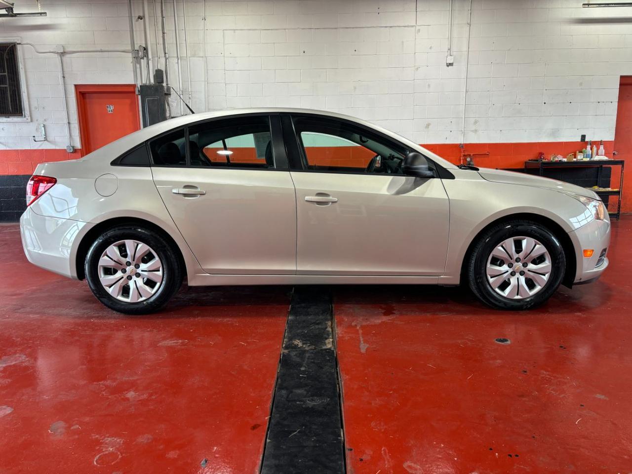 2014 Chevrolet Cruze LS Auto Franklin OH