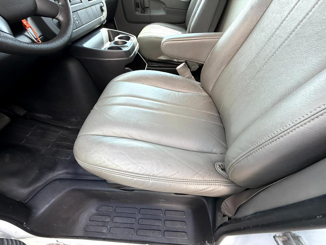 2014 Chevrolet Express Commercial Cutaway 4500 Van 177&quot; Diesel Jacksonville FL