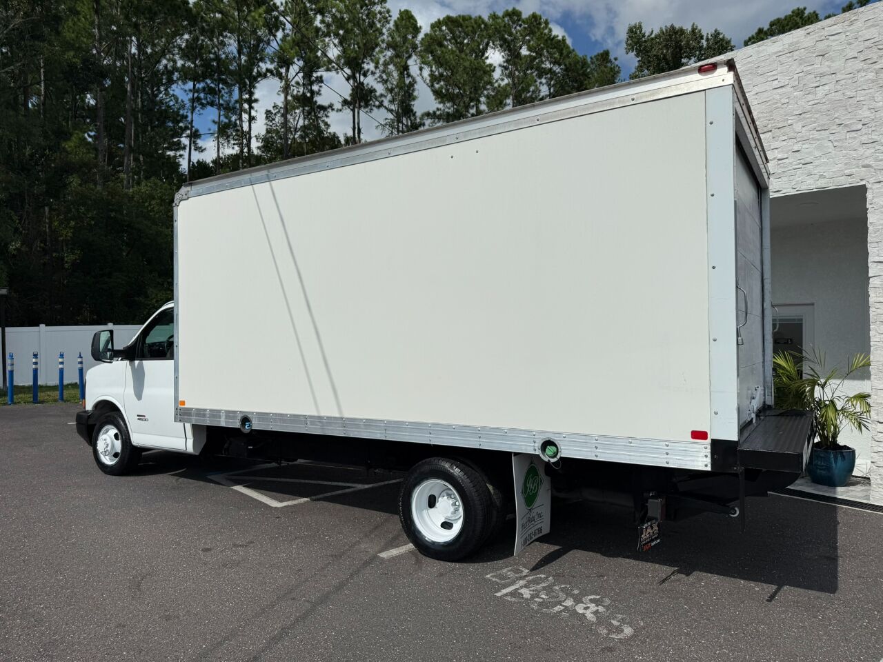 2014 Chevrolet Express Commercial Cutaway 4500 Van 177" Diesel