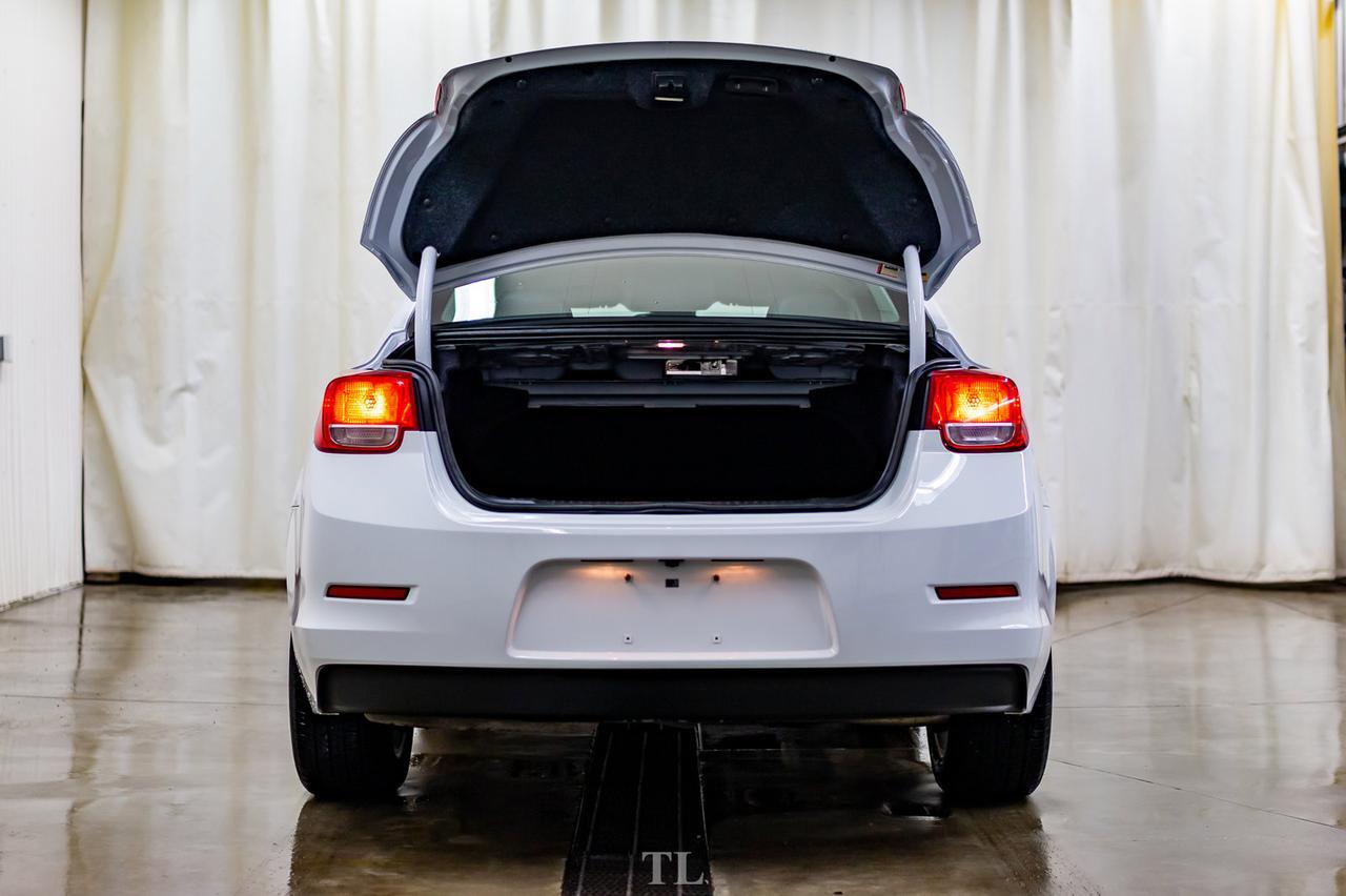 2014 Chevrolet Malibu 1LT BCam Red Deer AB