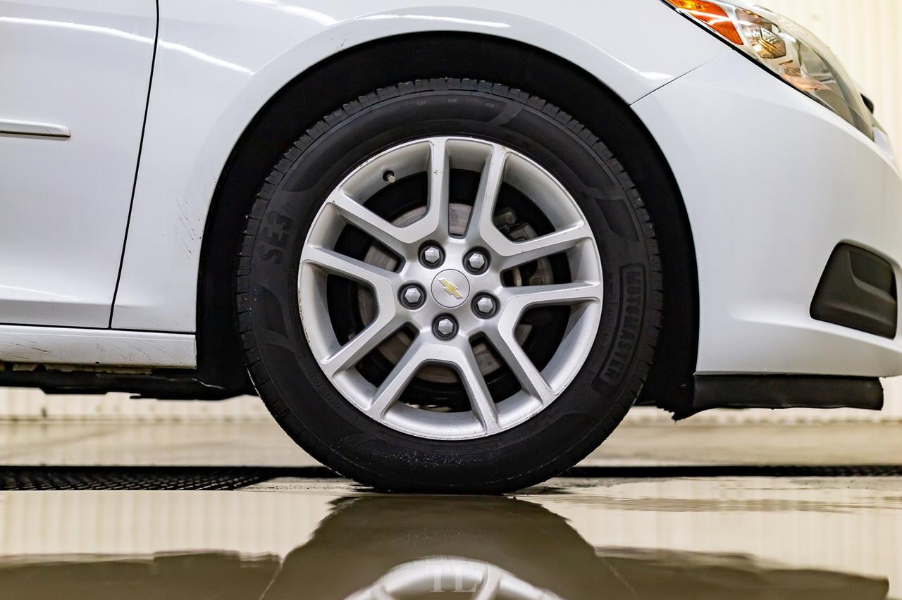 2014 Chevrolet Malibu 1LT BCam Red Deer AB