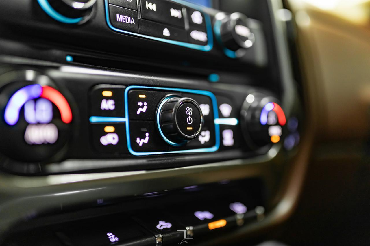 2014 Chevrolet Silverado 1500 4x4 Crew Cab High Country Leather Roof Nav BCam Red Deer AB