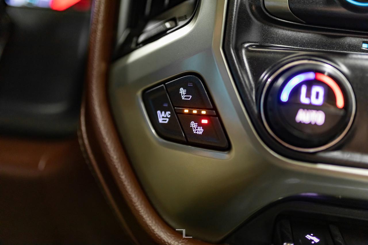 2014 Chevrolet Silverado 1500 4x4 Crew Cab High Country Leather Roof Nav BCam Red Deer AB