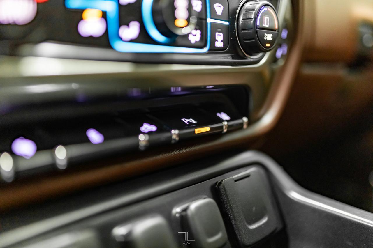 2014 Chevrolet Silverado 1500 4x4 Crew Cab High Country Leather Roof Nav BCam Red Deer AB