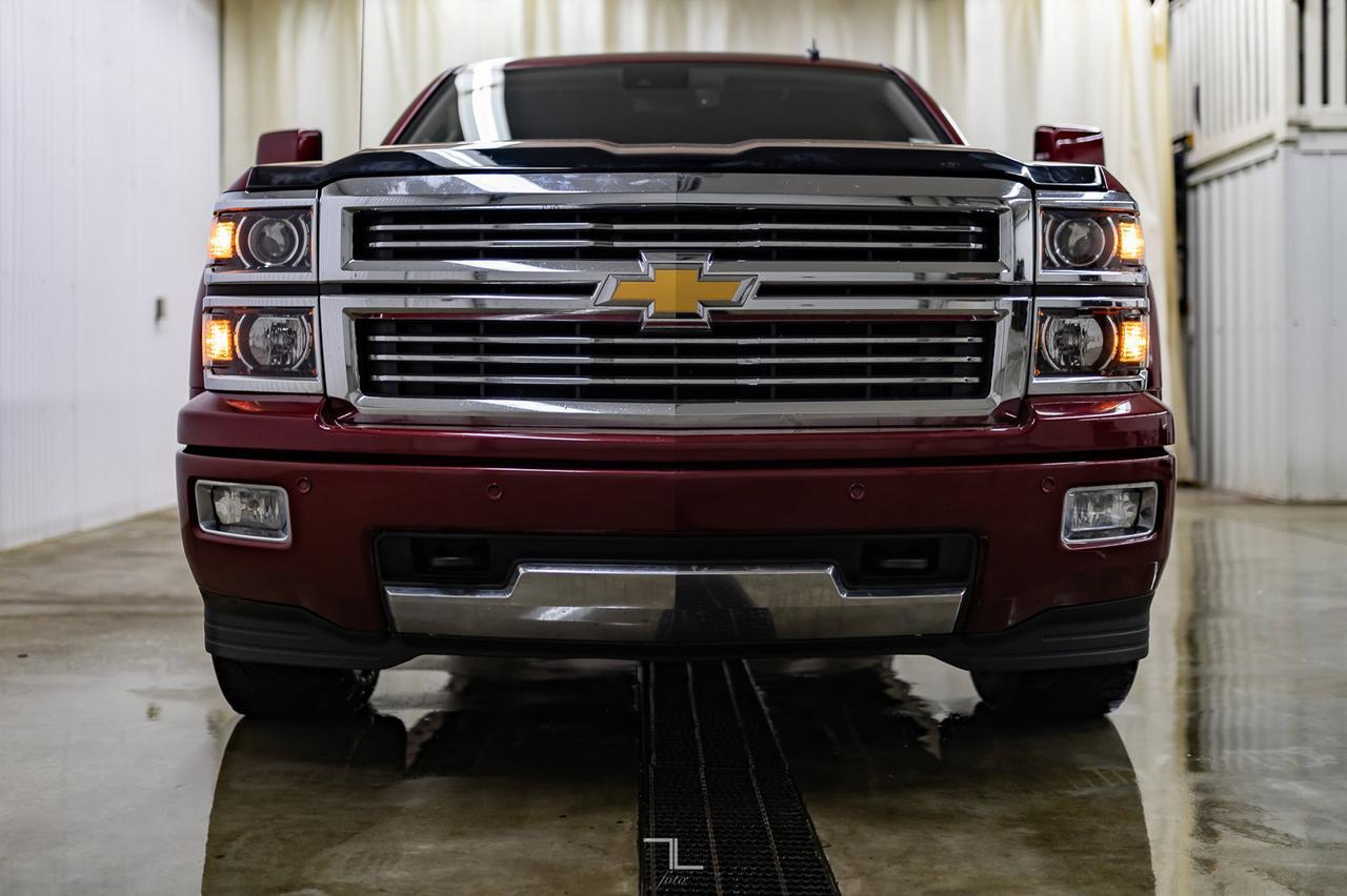 2014 Chevrolet Silverado 1500 4x4 Crew Cab High Country Leather Roof Nav BCam Red Deer AB