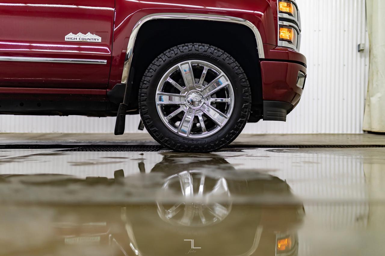 2014 Chevrolet Silverado 1500 4x4 Crew Cab High Country Leather Roof Nav BCam Red Deer AB