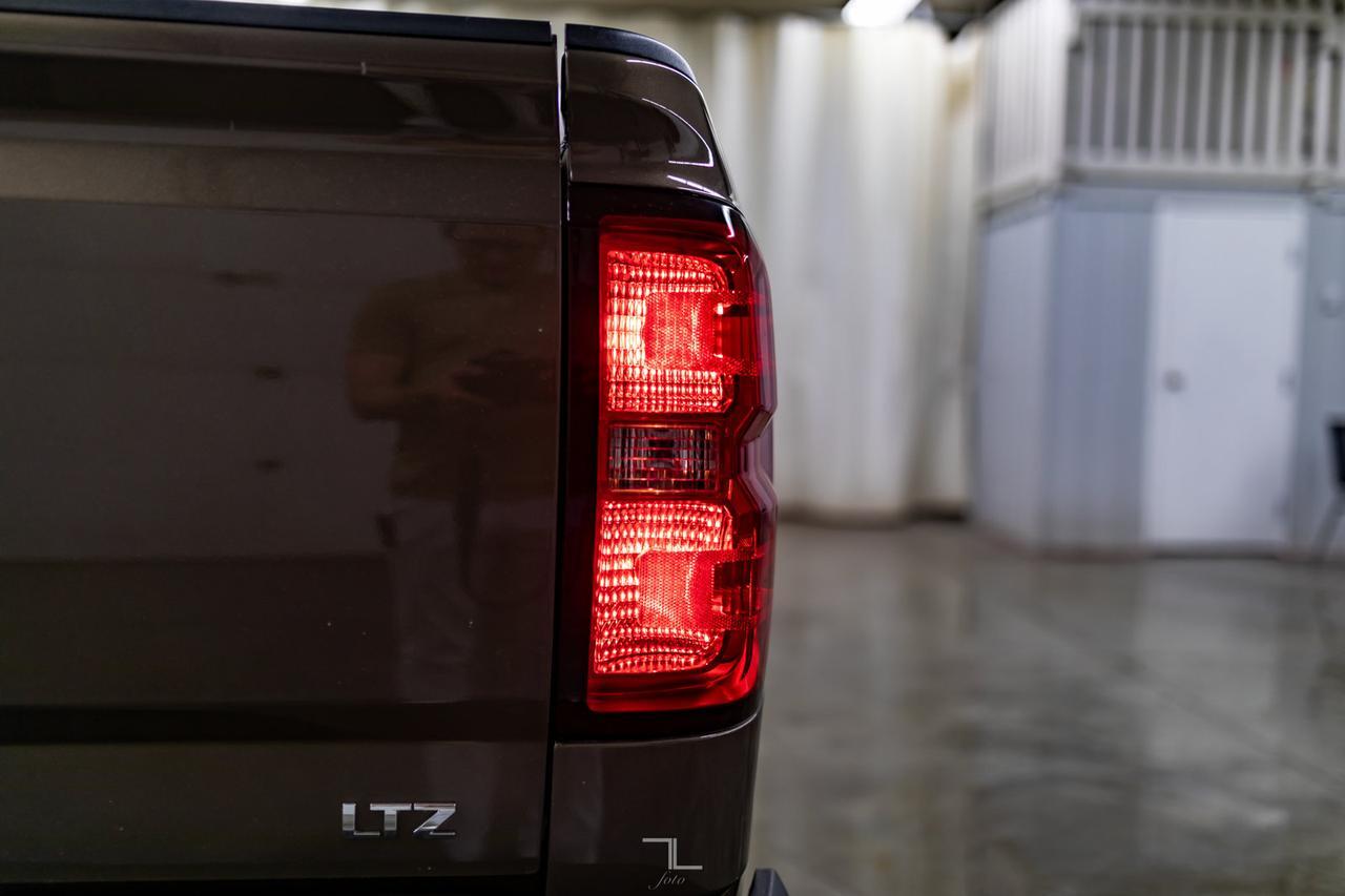 2014 Chevrolet Silverado 1500 4x4 Crew Cab LTZ Z71 Leather Roof Nav BCam Red Deer AB