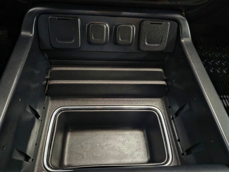 2014 Chevrolet Silverado 1500 LTZ 4WD 5.3L V8 GPS Camera 20 Wheels 33 Tires FREE WARRANTY Arlington TX