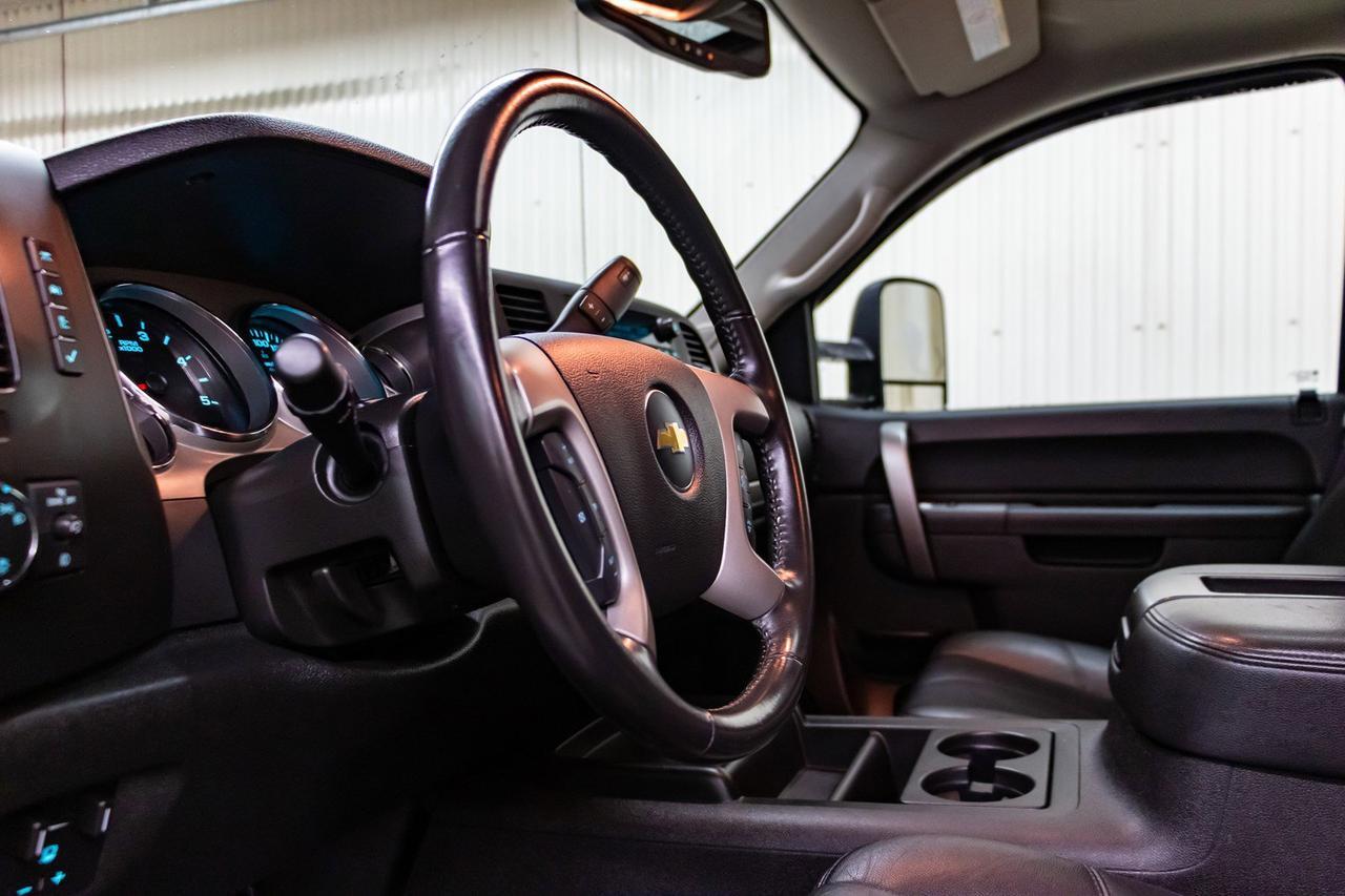 2014 Chevrolet Silverado 2500HD 4x4 Crew Cab LT Diesel Lift Wheels Red Deer AB