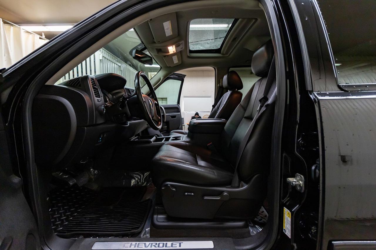 2014 Chevrolet Silverado 2500HD 4x4 Crew Cab LT Diesel Lift Wheels Red Deer AB