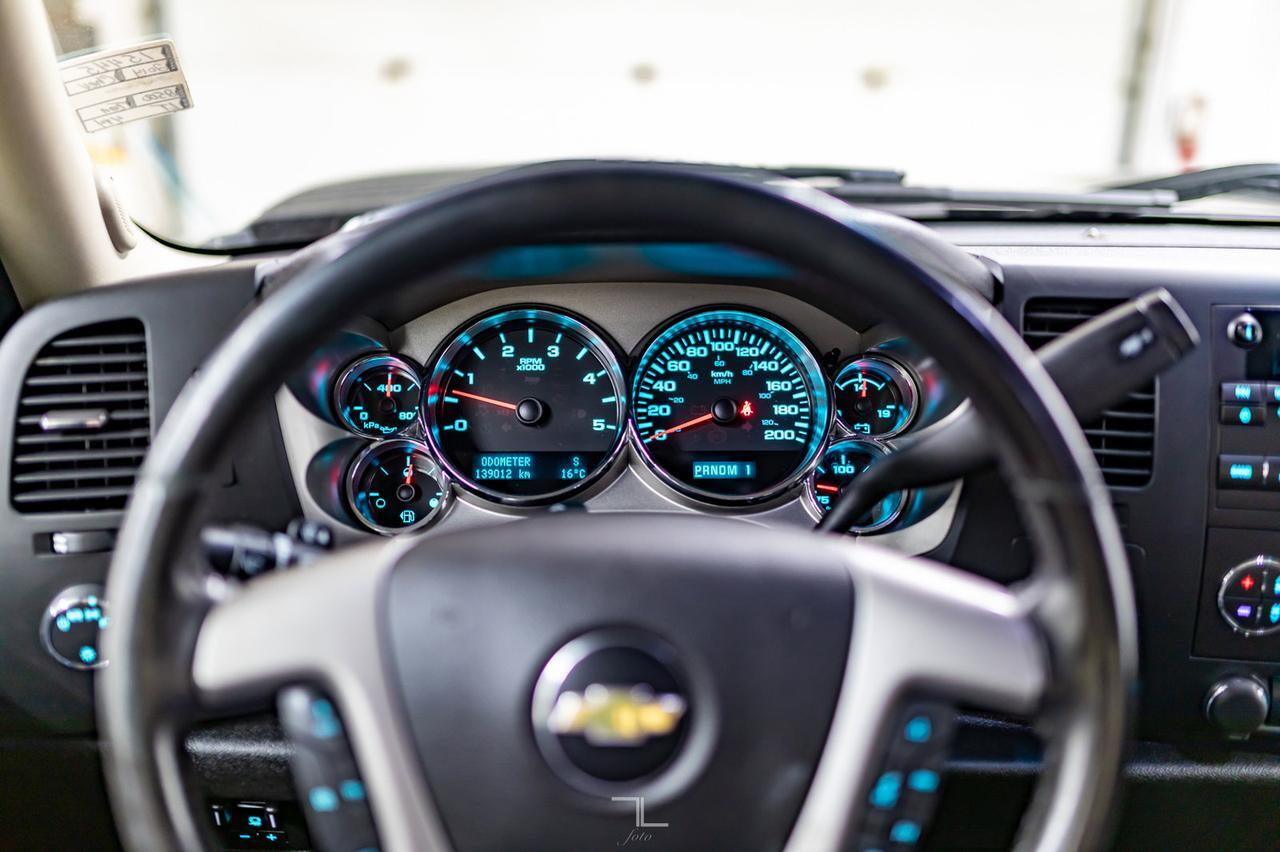 2014 Chevrolet Silverado 2500HD 4x4 Crew Cab LT Z71 Diesel Red Deer AB