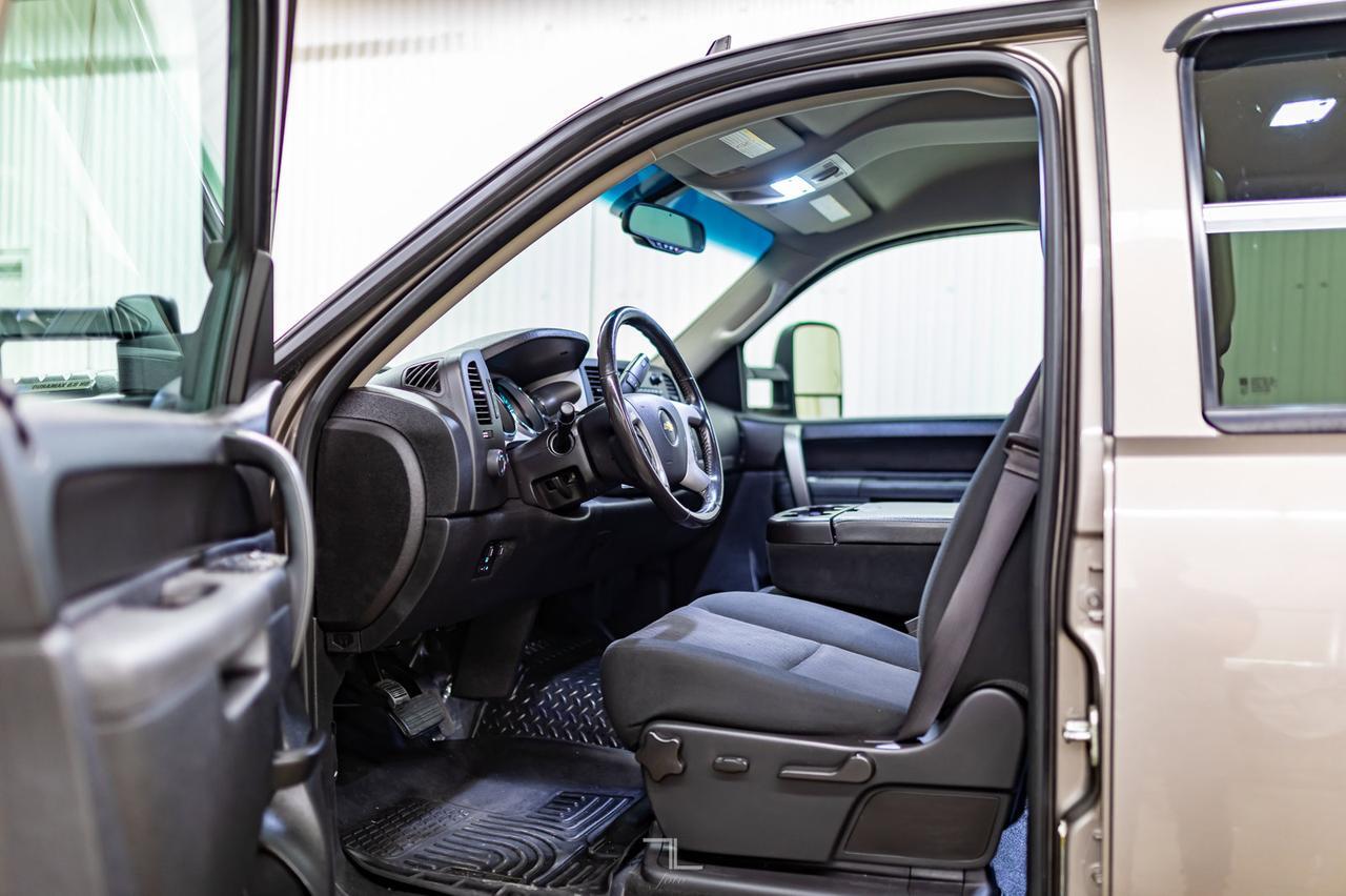 2014 Chevrolet Silverado 2500HD 4x4 Crew Cab LT Z71 Diesel Red Deer AB