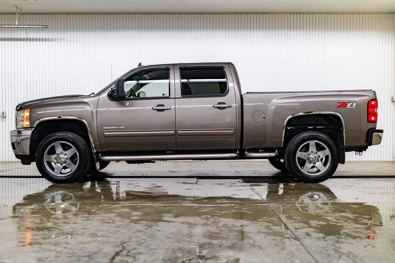 2014 Chevrolet Silverado 2500HD 4x4 Crew Cab LT Z71 Diesel Red Deer AB
