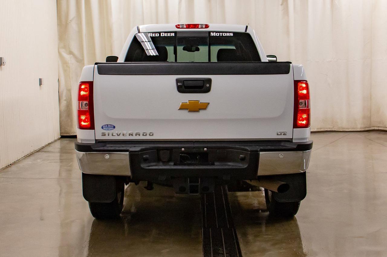 2014 Chevrolet Silverado 2500HD 4x4 Crew Cab LTZ Leather Roof Nav Red Deer AB