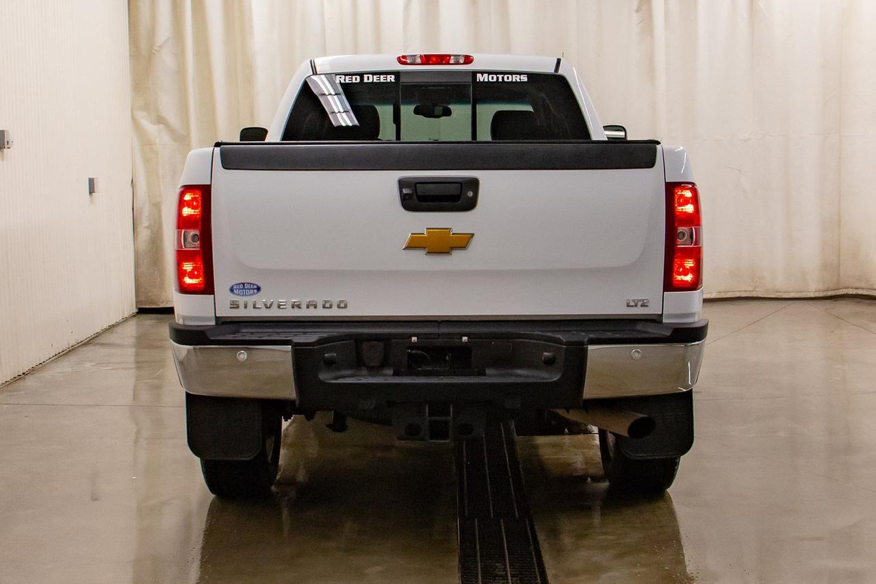 2014 Chevrolet Silverado 2500HD 4x4 Crew Cab LTZ Leather Roof Nav Red Deer AB