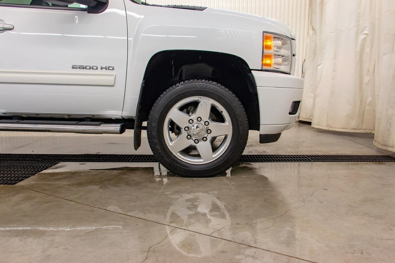 2014 Chevrolet Silverado 2500HD 4x4 Crew Cab LTZ Leather Roof Nav Red Deer AB