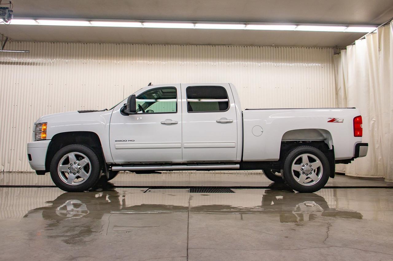 2014 Chevrolet Silverado 2500HD 4x4 Crew Cab LTZ Leather Roof Nav Red Deer AB