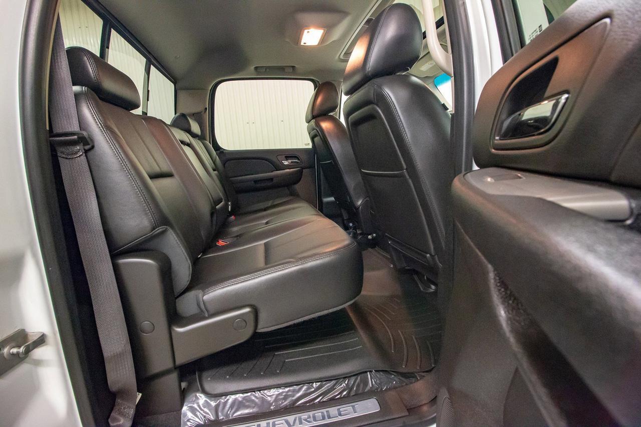 2014 Chevrolet Silverado 2500HD 4x4 Crew Cab LTZ Leather Roof Nav Red Deer AB