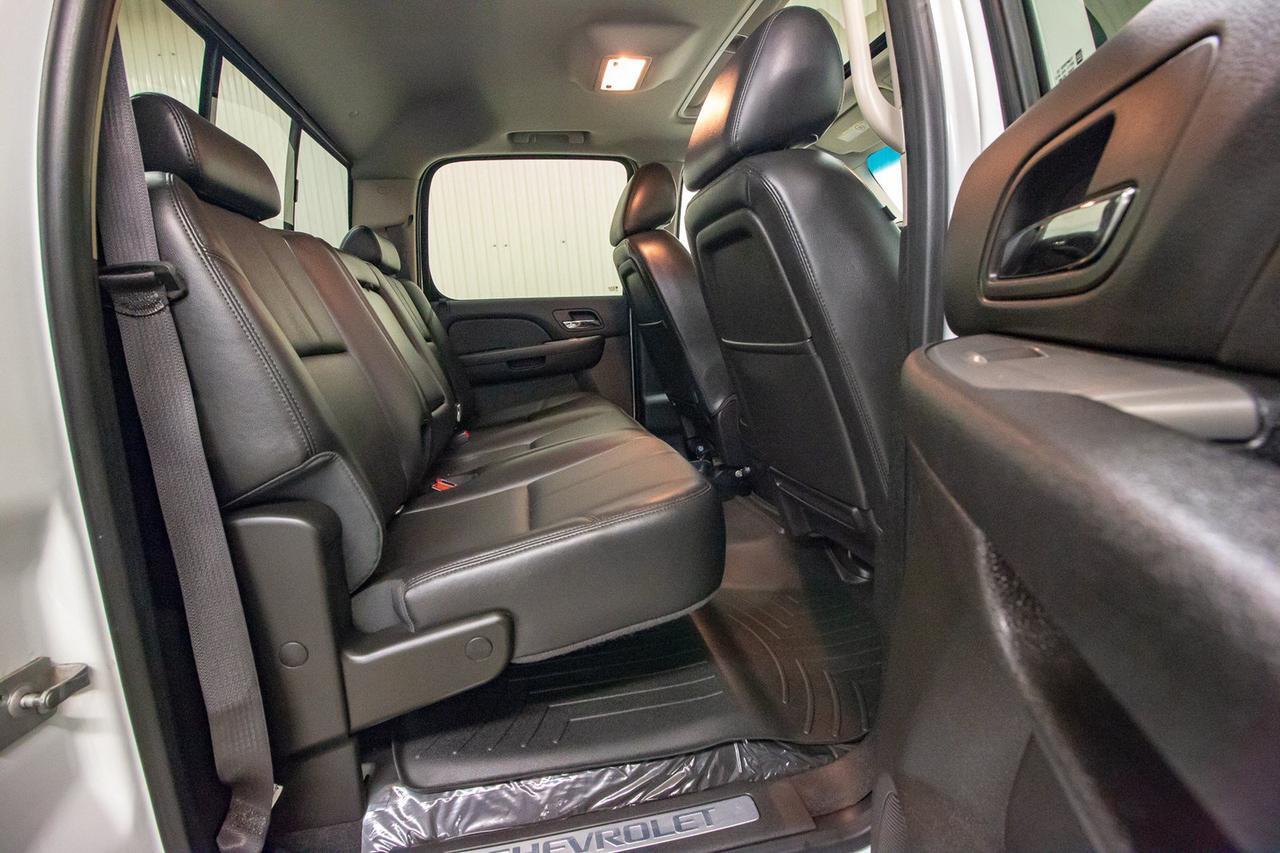 2014 Chevrolet Silverado 2500HD 4x4 Crew Cab LTZ Leather Roof Nav Red Deer AB
