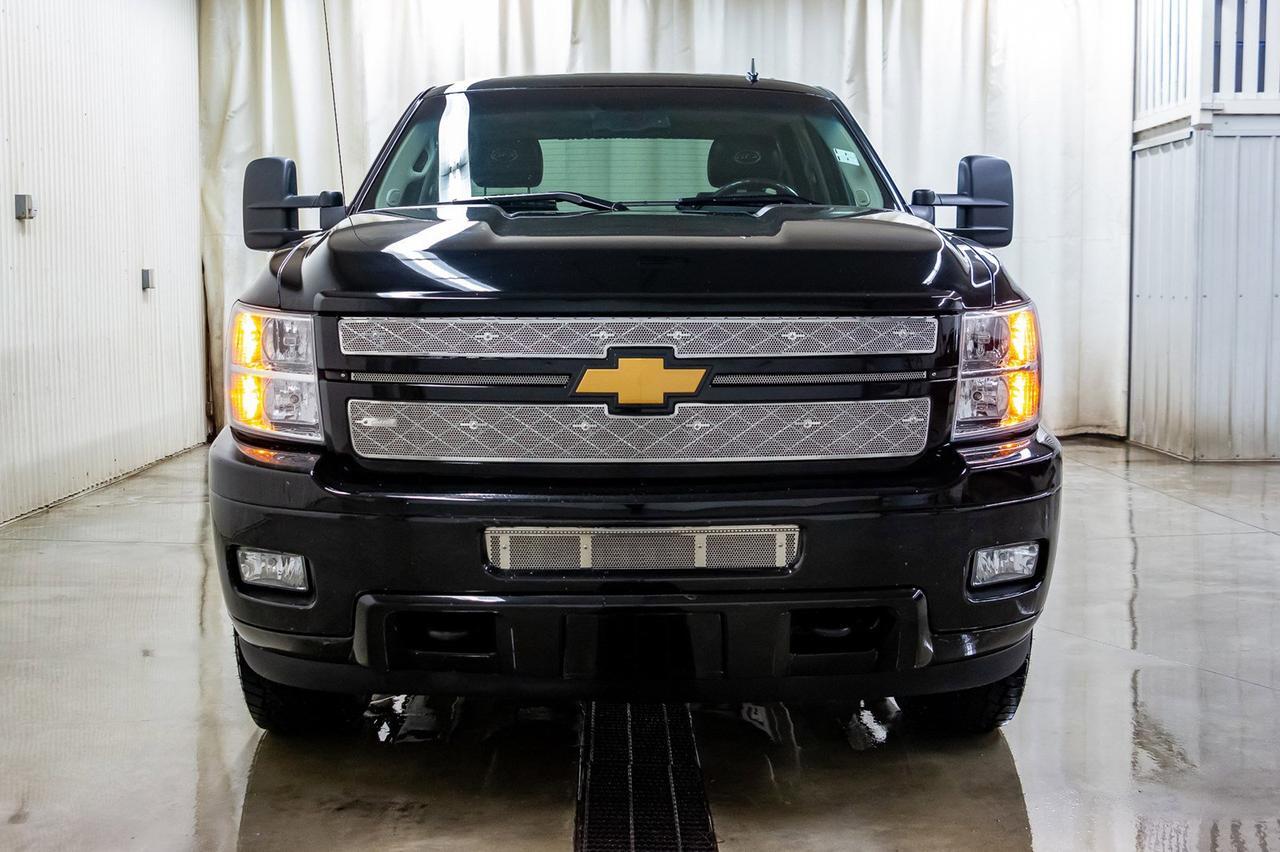 2014 Chevrolet Silverado 2500HD 4x4 Crew Cab LTZ Z71 GFX Diesel Red Deer AB