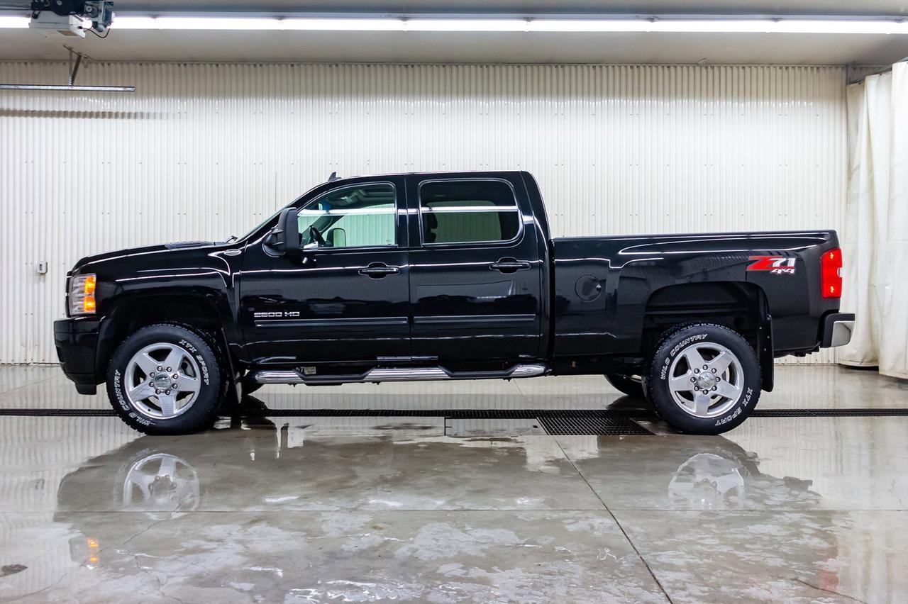 2014 Chevrolet Silverado 2500HD 4x4 Crew Cab LTZ Z71 GFX Diesel Red Deer AB