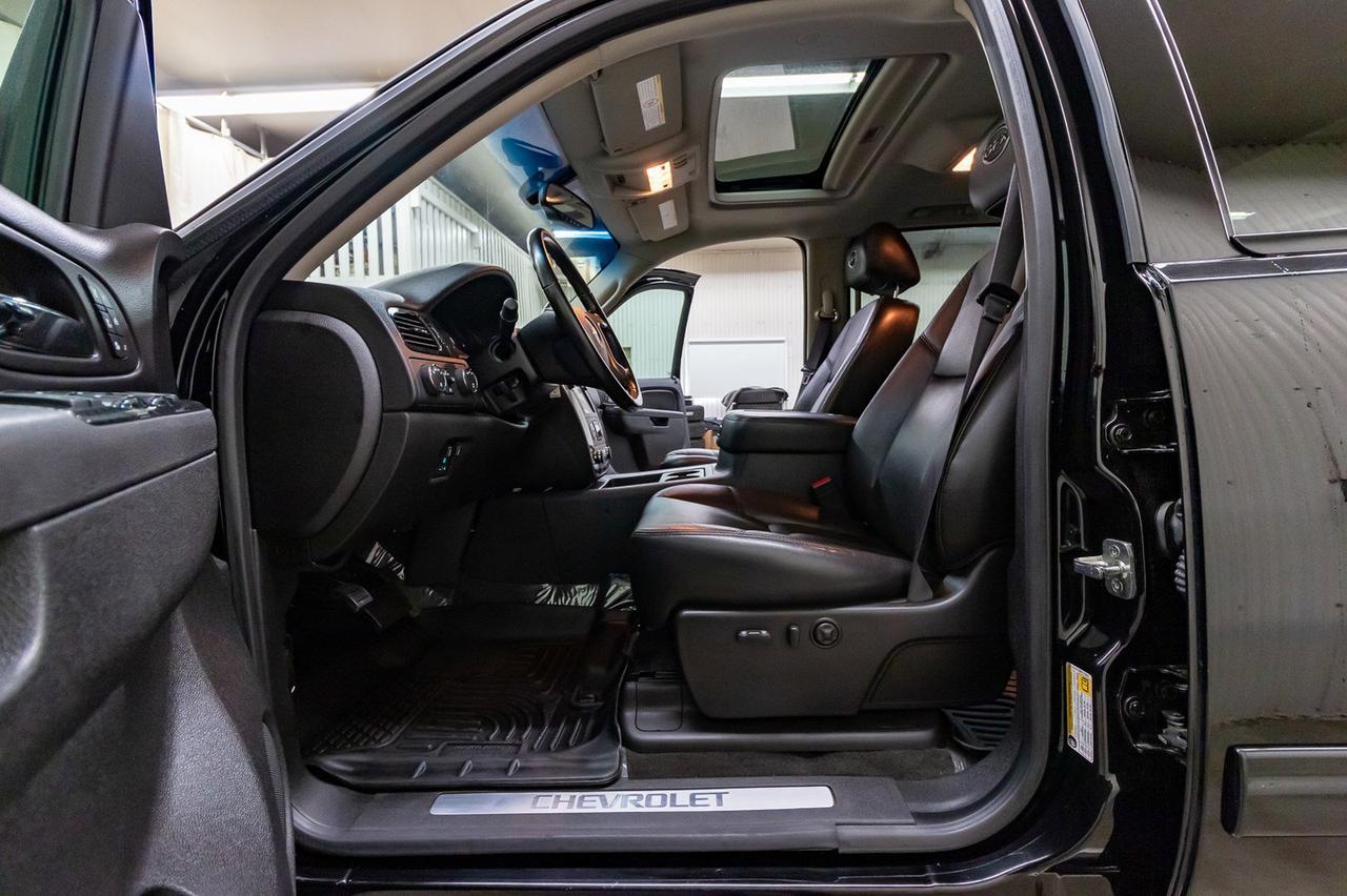 2014 Chevrolet Silverado 2500HD 4x4 Crew Cab LTZ Z71 GFX Diesel Red Deer AB