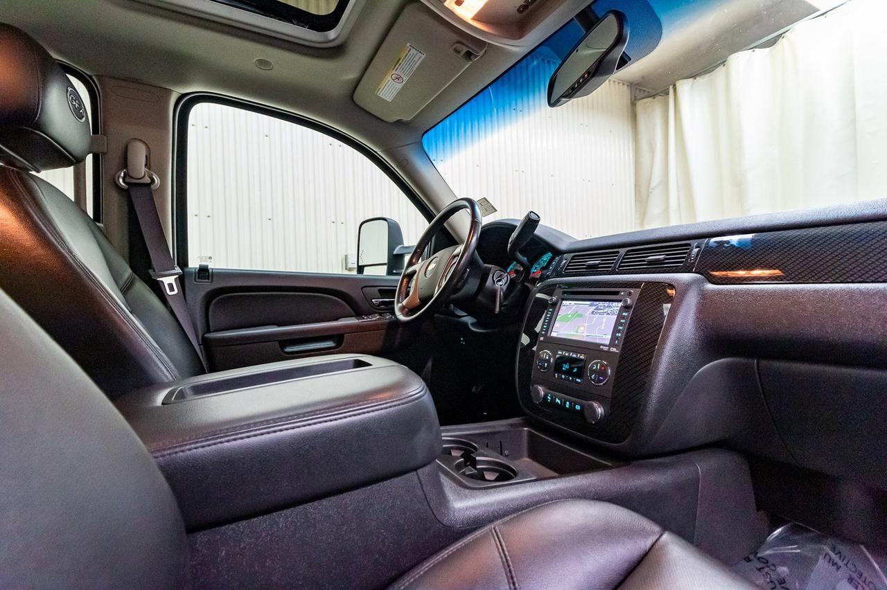 2014 Chevrolet Silverado 2500HD 4x4 Crew Cab LTZ Z71 GFX Diesel Red Deer AB