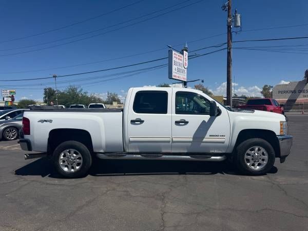 2014 Chevrolet Silverado 2500HD LT Crew Cab 4WD