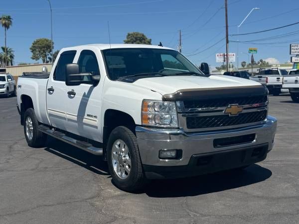 2014 Chevrolet Silverado 2500HD LT Crew Cab 4WD