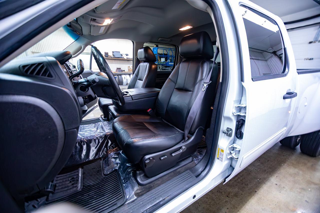 2014 Chevrolet Silverado 3500HD 4x4 Crew Cab LT Dually Diesel Leather Red Deer AB