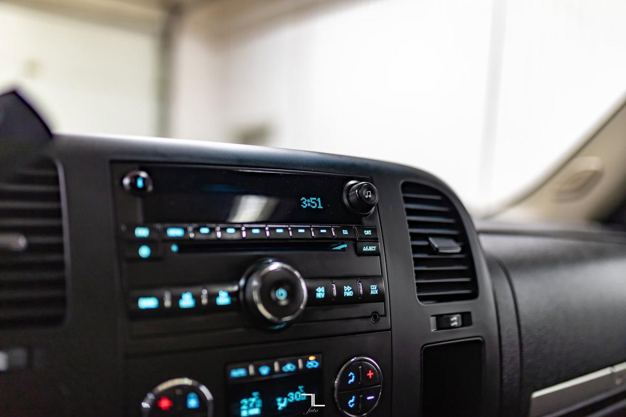 2014 Chevrolet Silverado 3500HD 4x4 Crew Cab LT Z71 Leather Roof Red Deer AB