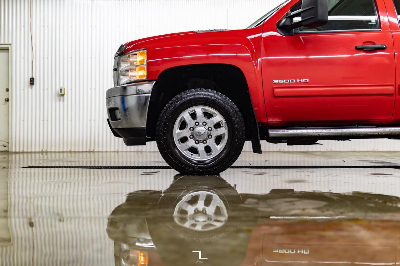 2014 Chevrolet Silverado 3500HD 4x4 Crew Cab LT Z71 Leather Roof Red Deer AB
