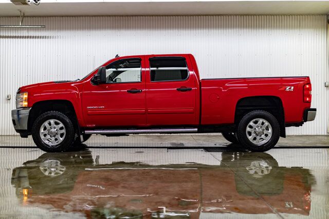 2014 Chevrolet Silverado 3500HD 4x4 Crew Cab LT Z71 Leather Roof Red Deer AB