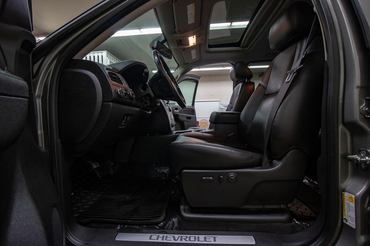 2014 Chevrolet Silverado 3500HD 4x4 Crew Cab LTZ Diesel 6&quot; Lift Wheels Red Deer AB