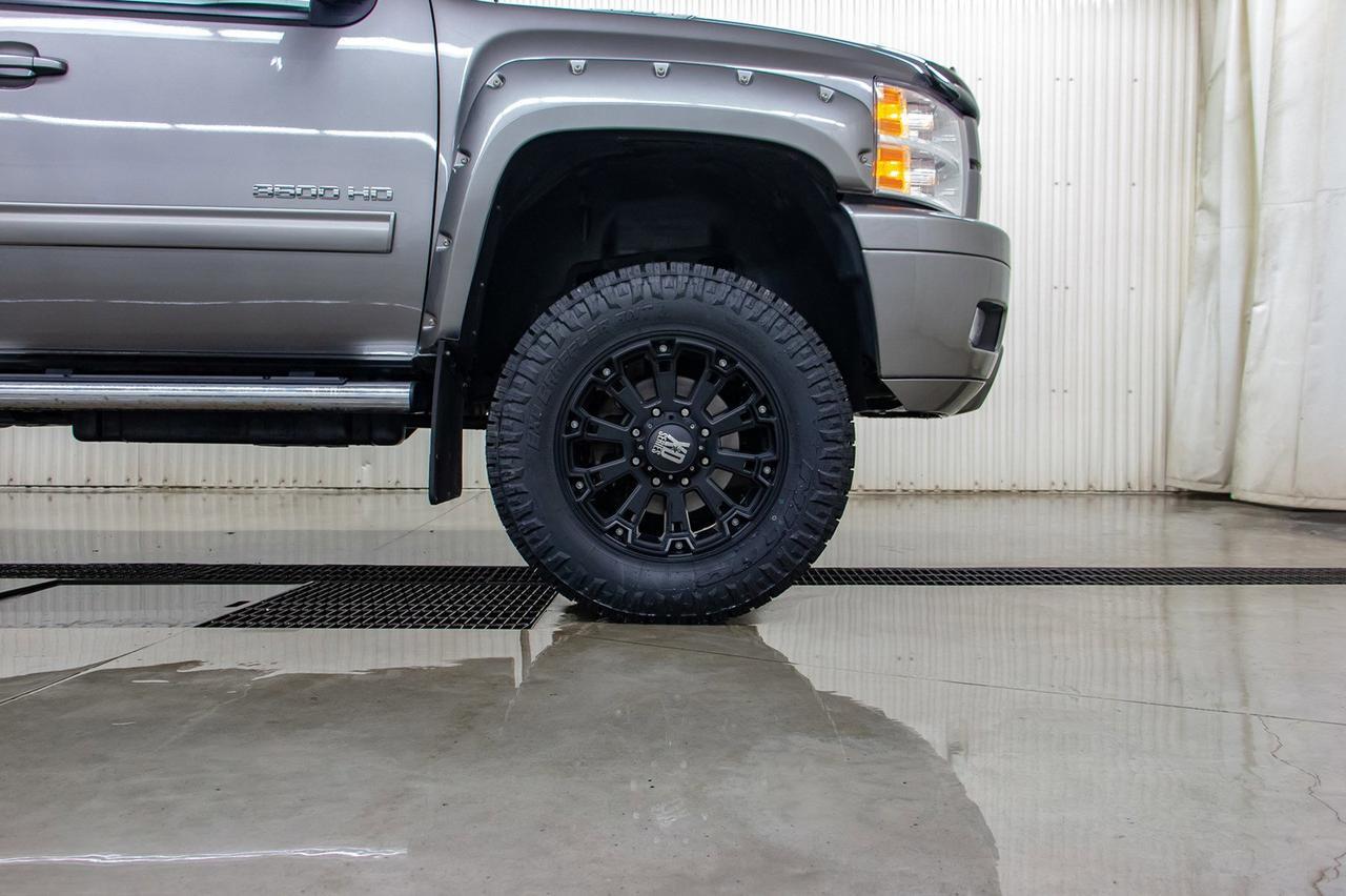 2014 Chevrolet Silverado 3500HD 4x4 Crew Cab LTZ Diesel 6&quot; Lift Wheels Red Deer AB