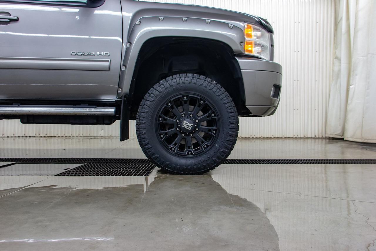 2014 Chevrolet Silverado 3500HD 4x4 Crew Cab LTZ Diesel 6" Lift Wheels Red Deer AB