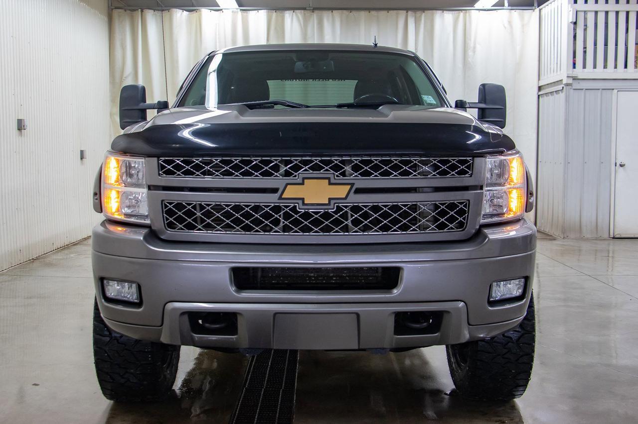 2014 Chevrolet Silverado 3500HD 4x4 Crew Cab LTZ Diesel 6&quot; Lift Wheels Red Deer AB