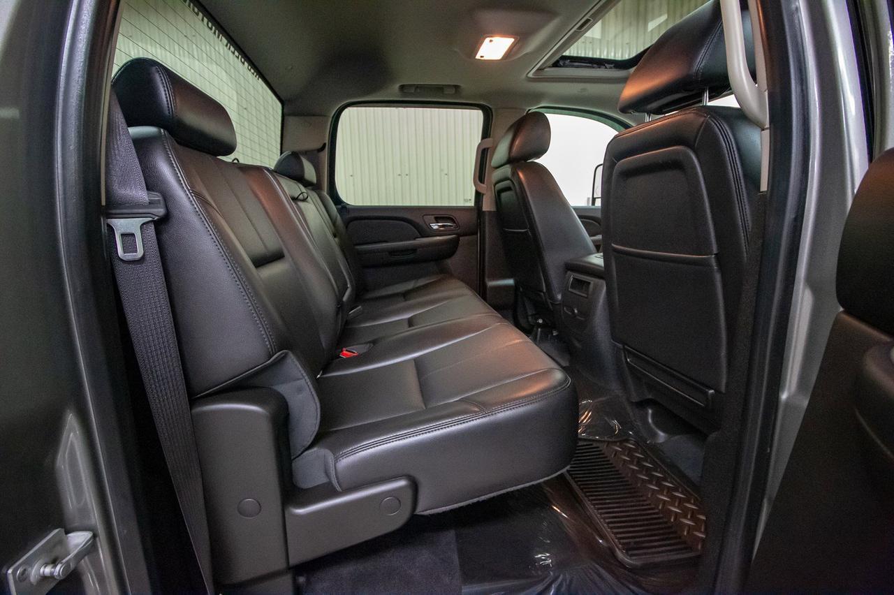 2014 Chevrolet Silverado 3500HD 4x4 Crew Cab LTZ Diesel 6&quot; Lift Wheels Red Deer AB