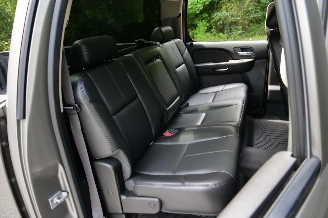 2014 Chevrolet Silverado 3500HD LTZ DRW 4X4 / Wheels & Tires Upgrade / Turbo Diesel! Lincolnton NC