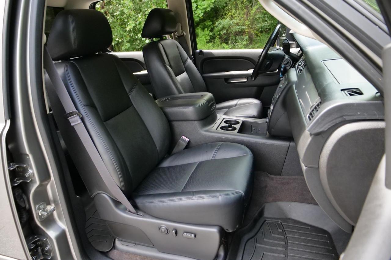 2014 Chevrolet Silverado 3500HD LTZ DRW 4X4 / Wheels & Tires Upgrade / Turbo Diesel! Lincolnton NC